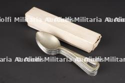 Cuillères US en boite. US Army spoons in box.