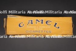 Emballage de paquets de cigarette Camel. Camel cigarette pack wrappers.