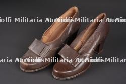 Chaussure d'auxiliaire féminin USMC. USMC Women’s Reserve service shoe.