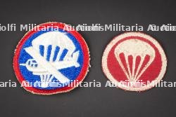 Insignes de coiffure de parachutiste US. US paratrooper cap insignia.