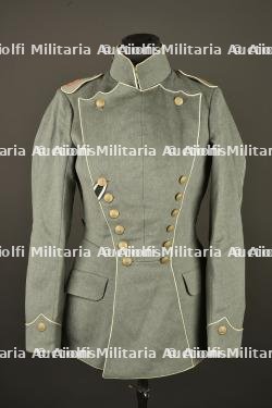 Tunique Ulanka feldgrau du 9e régiment de Uhlans. Feldgrau Ulanka tunic of the 9th Uhlan Regiment