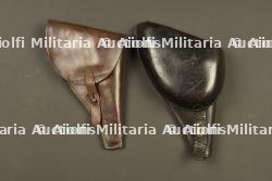 Lot de deux étuis pour revolver français 1873 et 1892. Lot of two holsters for French Model 1873 and Model 1892 revolvers