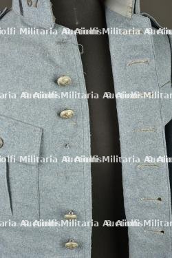 Tunique bleu horizon d'un lieutenant mitrailleur du 67e RI. Horizon blue tunic of a machine gun lieutenant of the 67th Infantry Regiment — photo 2
