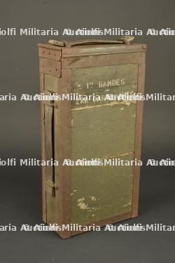 Caisse pour bandes rigides de mitrailleuse Hotchkiss française. French Hotchkiss machine gun rigid strip ammunition box — miniature 3