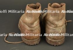 Paire de brodequins français modèle 1917. Pair of French Model 1917 ankle boots — photo 7