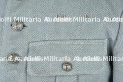 Tunique bleu horizon d'un capitaine médecin. Horizon blue tunic of a medical captain — photo 6