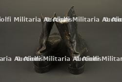 Paire de bottines d'infirmière française. Pair of French nurse’s ankle boots — miniature 6