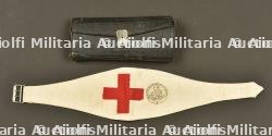 Brassard et trousse d'infirmier français. French medic’s armband and medical pouch