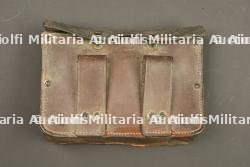 Cartouchière ventrale belge. Belgian front mounted cartridge pouch