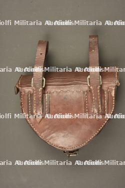 Scie pliante dans son étui cuir de cavalerie allemande. Folding saw in its German cavalry leather carrier — photo 4
