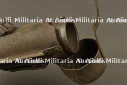 Tromblon VB avec son étui en cuir retourné. VB rifle grenade launcher with reversed leather carrier — photo 5