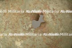 Casque allemand M1916 à impact. German Model 1916 helmet with impact damage — miniature 4