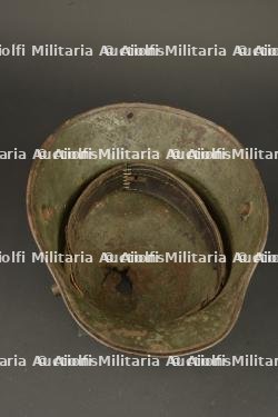 Casque allemand M1916 à impact. German Model 1916 helmet with impact damage — miniature 5