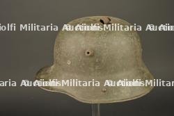 Casque allemand M1916 à impact. German Model 1916 helmet with impact damage — miniature 9