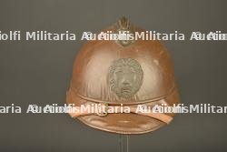 Casque belge en liège recouvert de toile moutarde. Belgian cork helmet covered in mustard canvas