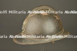 Casque Adrian de l'infanterie avec impact. Infantry Adrian helmet with impact damage — miniature 8