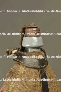 Equipement allemand sac à pain, bretelle et bidon. German equipment set including bread bag, sling and canteen — miniature 2