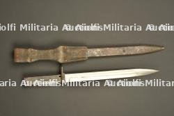 Baïonnette ersatz avec porte fourreau. Ersatz bayonet with frog. — photo 3