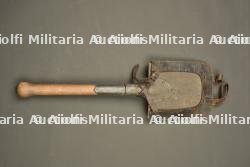 Pelle individuelle allemande avec porte pelle cuir. German entrenching tool with leather carrier