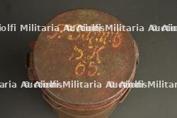 Lot de 2 boîtes de masque anti-gaz allemands. Lot of two German gas mask canisters — photo 5