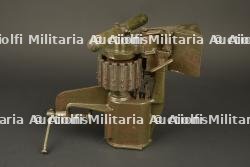 Machine à garnir les bandes pour MG08 Gurtfuller. Belt loading machine for MG08 ammunition belts, Gurtfüller. — photo 4