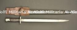 Baïonnette anglaise 1907 avec fourreau à impact et porte fourreau cuir. British Pattern 1907 bayonet with damaged scabbard and leather frog