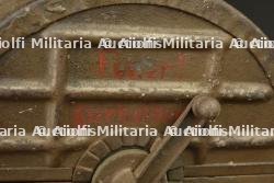 Deux chargeurs tambour de MG08-15 dans leur caisse. Two MG08-15 drum magazines in their transport case. — photo 5