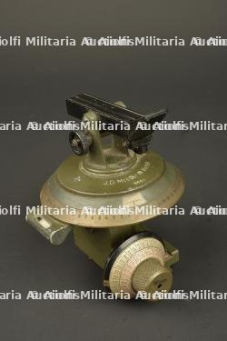 Dispositif pour tir indirect de mitrailleuse MG08. Indirect fire aiming device for MG08 machine gun. — photo 1