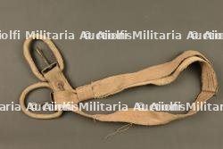 Sangle de mitrailleur MG08 ersatz en ortie. Ersatz MG08 machine gunner’s sling made of nettle fiber.