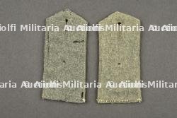 Paire de pattes d'épaule Chasseurs bavarois ou troupes de montagne. Pair of Bavarian Jäger or mountain troop shoulder straps — miniature 2