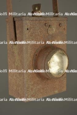 Lot de 2 lampes allemandes feldgrau. Lot of two feldgrau German flashlights — miniature 3