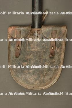 Pelle de Pionnier allemand avec son étui cuir. German Pioneer shovel with leather carrier — miniature 4