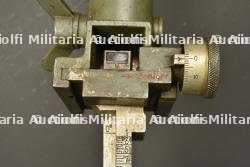 Support de visée pour canon allemand de 77mm. Sight mount for a German 77 mm field gun. — miniature 2
