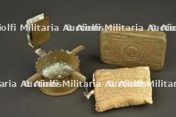 Lot de petits objets anglais. Lot of small British personal items