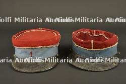 Ensemble de coiffures cavalerie. Group of cavalry headgear.