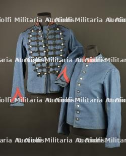 Veste et dolman chasseur à cheval. Jacket and dolman of a Chasseur à Cheval.