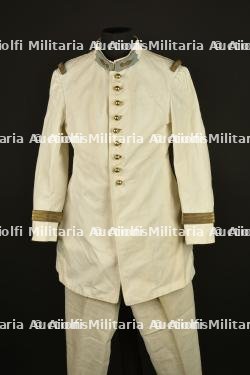 Ensemble capitaine tirailleurs. Tirailleur captain’s grouping.