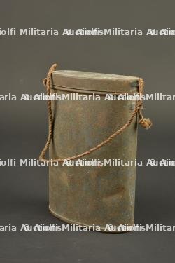 Boite de masque anti gaz M2. M2 gas mask case.
