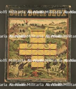 Boîte de jeux militaires. Military games box.