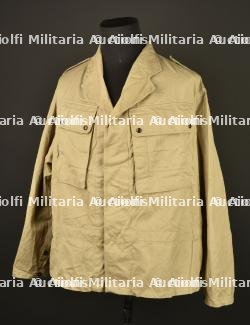 Veste de saut tropical. Tropical jump jacket.