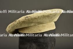 Béret Gurkha. Gurkha beret.