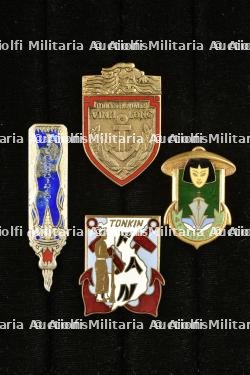 Ensemble d'insignes marine Indochine. Grouping of French Navy insignia from Indochina.
