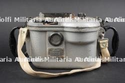 Boîtier d'appareil photo et jauge de profondeur de plongeur russe et container. Russian diver’s underwater camera housing — photo 5