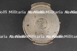 Boîtier d'appareil photo et jauge de profondeur de plongeur russe et container. Russian diver’s underwater camera housing — photo 10