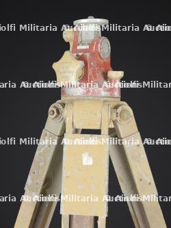 Trépied d'optique WH. WH optic tripod. — miniature 2