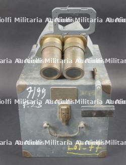 Jumelle 8 x 40 Eclipsable Marine Nationale. French Navy 8 × 40 blackout binoculars.