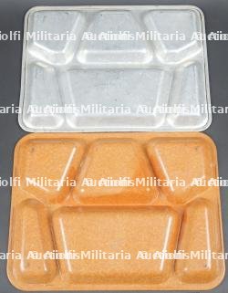 Plateaux de mess US. US mess trays — photo 2
