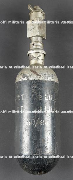 Bouteille d'oxygène portable britannique. British portable oxygen cylinder