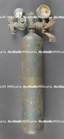 Bouteille d'oxygène allemande. German oxygen cylinder