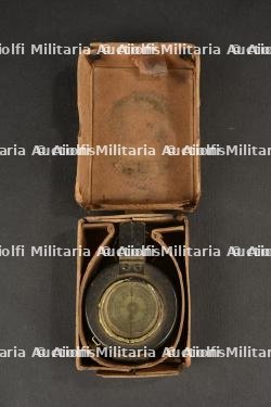 Boussole britannique en boite. — miniature 2